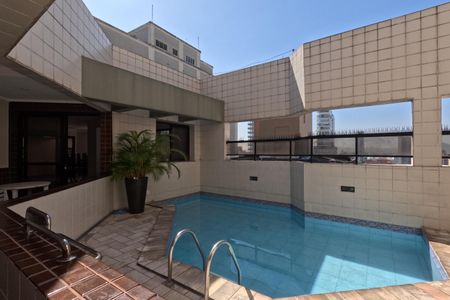 Apartamento para alugar com 240m², 3 quartos e 2 vagasÁrea Comum - Piscina