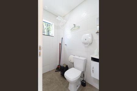 Casa à venda com 600m², 3 quartos e 1 vagaBanheiro Escritório 2