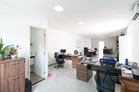 Casa à venda com 600m², 3 quartos e 1 vagaEscritório 2