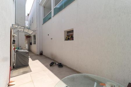 Casa à venda com 600m², 3 quartos e 1 vagaÁrea de serviço