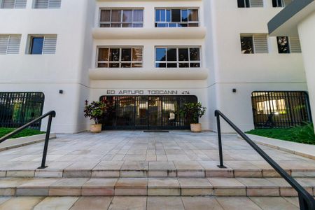 Apartamento à venda com 87m², 3 quartos e 1 vaga Apartamento à venda com 87m², 3 quartos e 1 vagaFachada