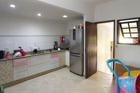 Casa para alugar com 100m², 4 quartos e 4 vagasCozinha