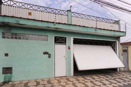 Casa para alugar com 100m², 4 quartos e 4 vagasFachada