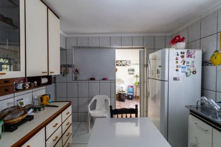 Casa à venda com 150m², 2 quartos e 3 vagas Casa à venda com 150m², 2 quartos e 3 vagasCozinha