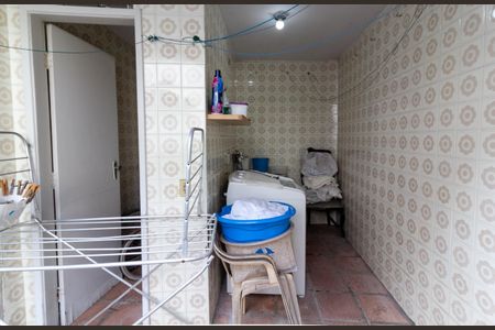 Casa à venda com 100m², 3 quartos e 2 vagasÁrea de Serviço e Quintal