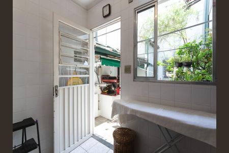 Casa à venda com 210m², 3 quartos e 2 vagas