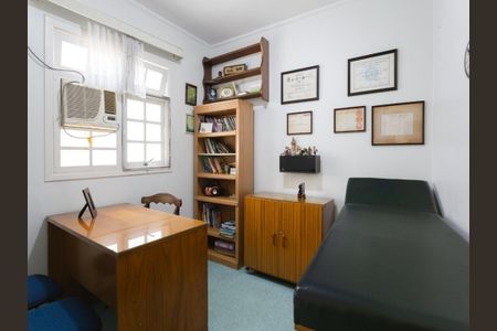 Casa à venda com 210m², 3 quartos e 2 vagas