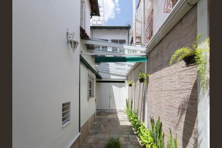 Casa à venda com 210m², 3 quartos e 2 vagas