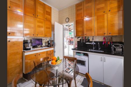 Casa à venda com 210m², 3 quartos e 2 vagas