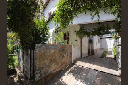 Casa à venda com 210m², 3 quartos e 2 vagas