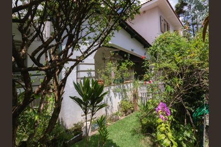 Casa à venda com 210m², 3 quartos e 2 vagas