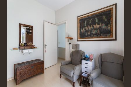 Casa à venda com 210m², 3 quartos e 2 vagas