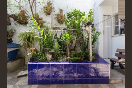 Casa à venda com 210m², 3 quartos e 2 vagas