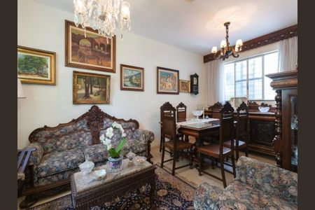 Casa à venda com 210m², 3 quartos e 2 vagas