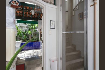 Casa à venda com 210m², 3 quartos e 2 vagas