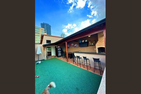 Casa à venda com 210m², 3 quartos e 5 vagas