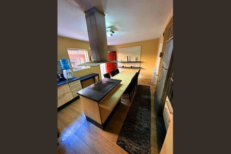 Casa à venda com 210m², 3 quartos e 5 vagas