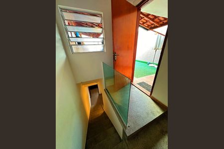 Casa à venda com 210m², 3 quartos e 5 vagas