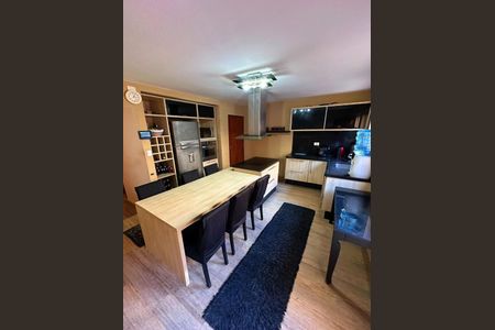 Casa à venda com 210m², 3 quartos e 5 vagas