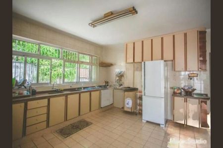 Casa à venda com 392m², 3 quartos e 6 vagas Casa à venda com 392m², 3 quartos e 6 vagasCozinha