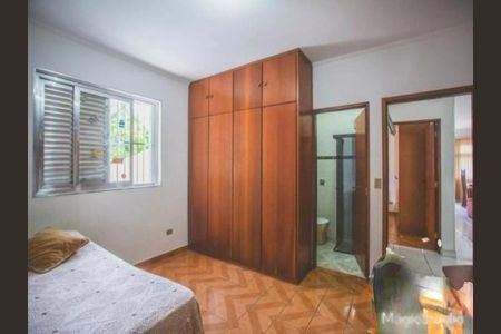 Casa à venda com 392m², 3 quartos e 6 vagas Casa à venda com 392m², 3 quartos e 6 vagasDormitório