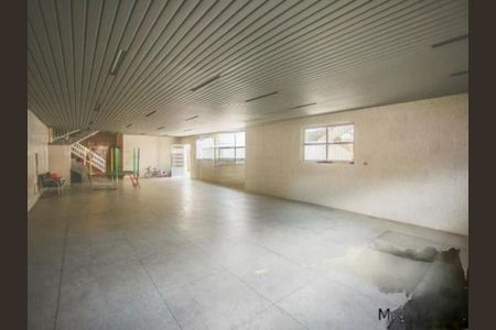 Casa à venda com 392m², 3 quartos e 6 vagas Casa à venda com 392m², 3 quartos e 6 vagasGaragem