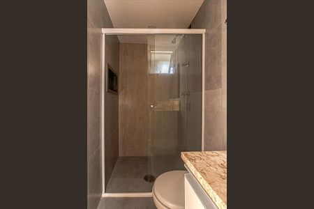 Apartamento para alugar com 80m², 3 quartos e 1 vagabanheiro social_2