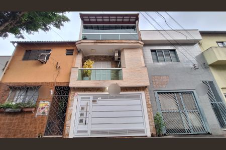 Casa à venda com 220m², 3 quartos e 1 vagaFachada