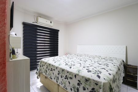 Casa à venda com 220m², 3 quartos e 1 vagaSuíte