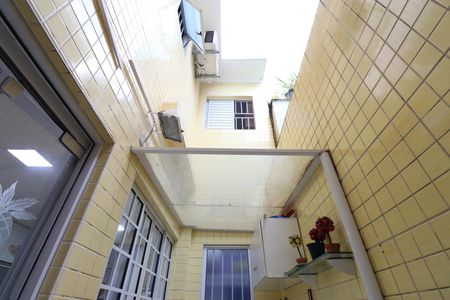 Casa à venda com 220m², 3 quartos e 1 vagaÁrea de Serviço