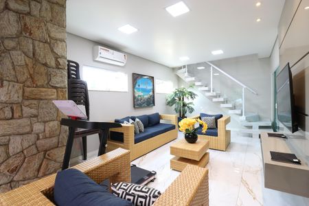 Casa à venda com 220m², 3 quartos e 1 vagaSala 2