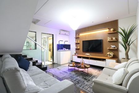 Casa à venda com 220m², 3 quartos e 1 vagaSala