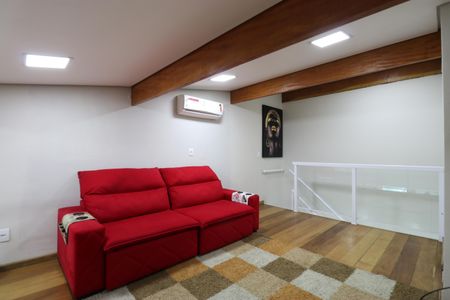 Casa à venda com 220m², 3 quartos e 1 vagaSala de TV