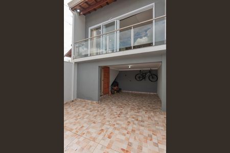 Casa para alugar com 125m², 2 quartos e 2 vagas Casa para alugar com 125m², 2 quartos e 2 vagasGaragem
