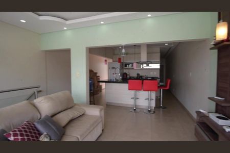 Casa para alugar com 125m², 2 quartos e 2 vagas Casa para alugar com 125m², 2 quartos e 2 vagasSala
