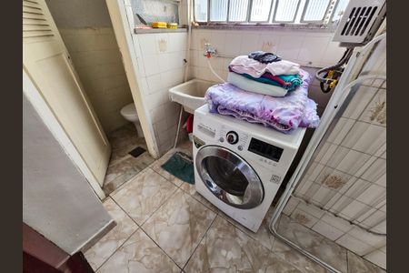 Apartamento à venda com 75m², 3 quartos e 1 vagaÁrea de Serviço