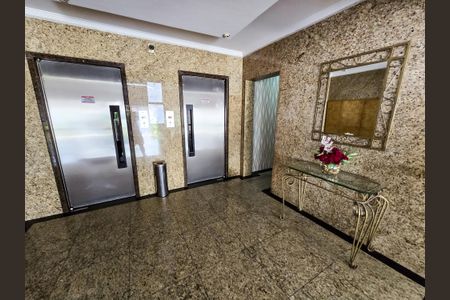 Apartamento à venda com 75m², 3 quartos e 1 vagaHall de entrada