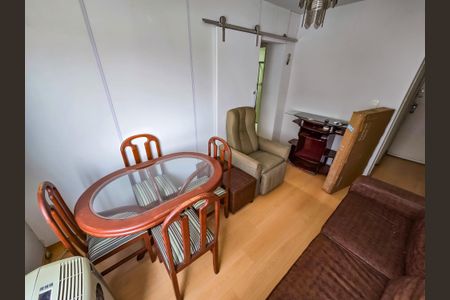 Apartamento à venda com 75m², 3 quartos e 1 vagaSala
