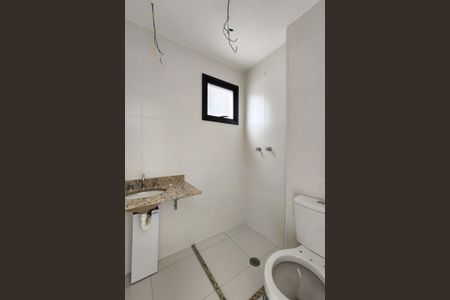 Apartamento à venda com 75m², 3 quartos e 2 vagas Apartamento à venda com 75m², 3 quartos e 2 vagasBanheiro da Suíte