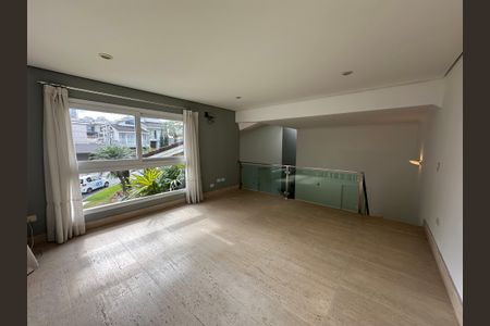 Casa de condomínio à venda com 1200m², 4 quartos e 4 vagasSala de TV