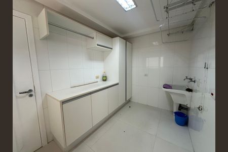 Casa de condomínio à venda com 1200m², 4 quartos e 4 vagasÁrea de Serviço