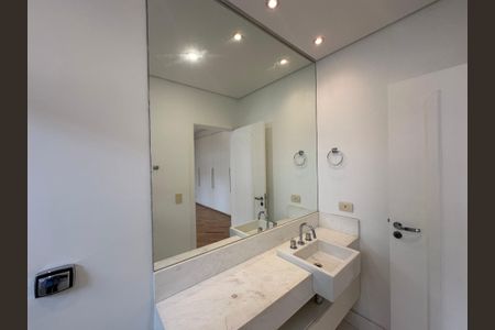 Casa de condomínio à venda com 1200m², 4 quartos e 4 vagasBanheiro da Suíte 1