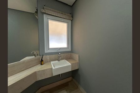 Casa de condomínio à venda com 1200m², 4 quartos e 4 vagasLavabo