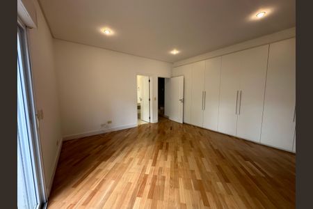 Casa de condomínio à venda com 1200m², 4 quartos e 4 vagasSuíte 1