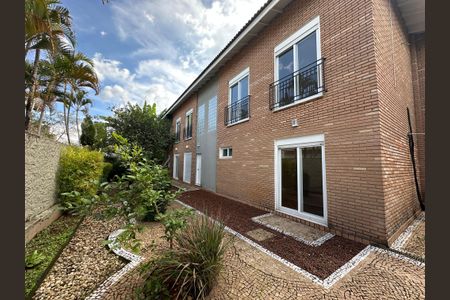 Casa de condomínio à venda com 1200m², 4 quartos e 4 vagasÁrea comum