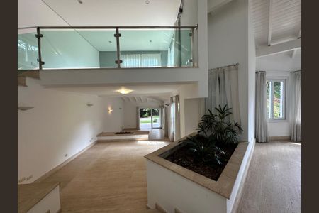 Casa de condomínio à venda com 1200m², 4 quartos e 4 vagasSala