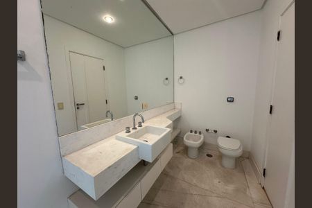 Casa de condomínio à venda com 1200m², 4 quartos e 4 vagasBanheiro da Suíte 2