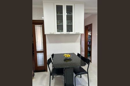 Casa de condomínio à venda com 501m², 4 quartos e 5 vagas