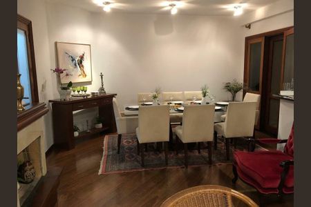 Casa de condomínio à venda com 501m², 4 quartos e 5 vagas