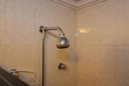 Casa de condomínio à venda com 400m², 4 quartos e 4 vagasBanheiro da Suíte 2